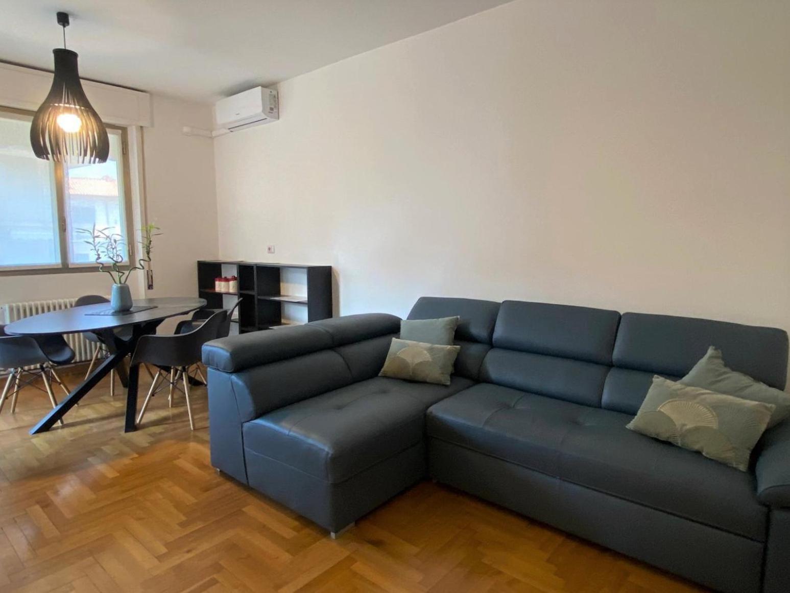 The Little Duck - Modern Apartment With Balcony Como Eksteriør billede