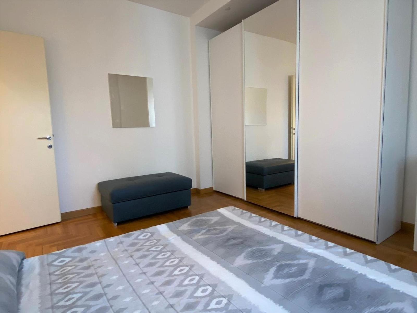 The Little Duck - Modern Apartment With Balcony Como Eksteriør billede